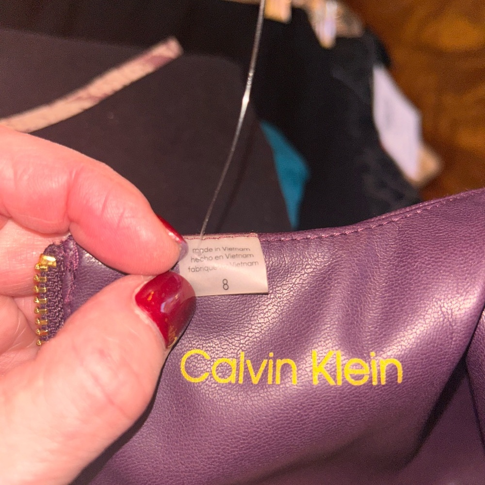 Womens Calvin Klein dark Purple/eggplant color faux Leather NWT size 8 - Picture 9 of 12